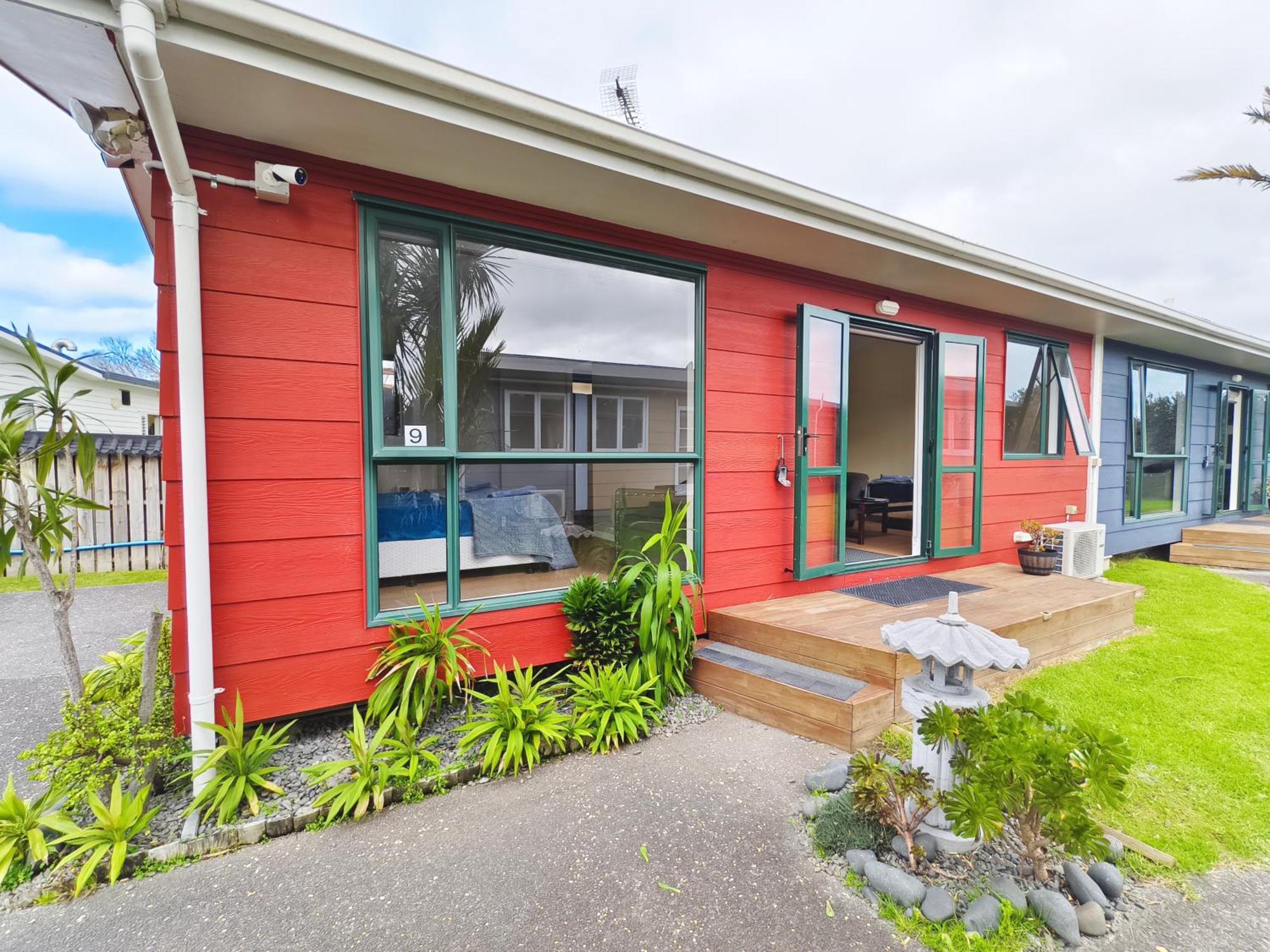 Parakai Geothermal Motel Exterior photo