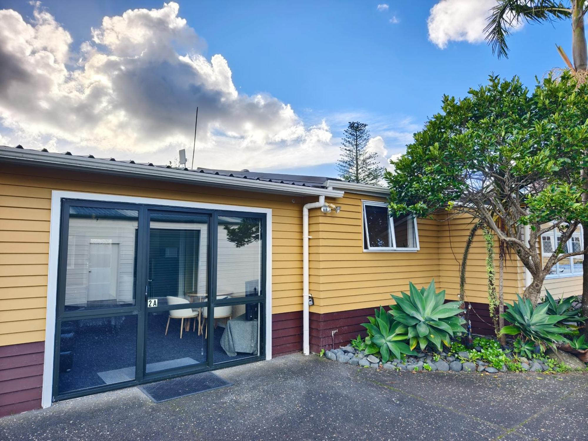 Parakai Geothermal Motel Exterior photo