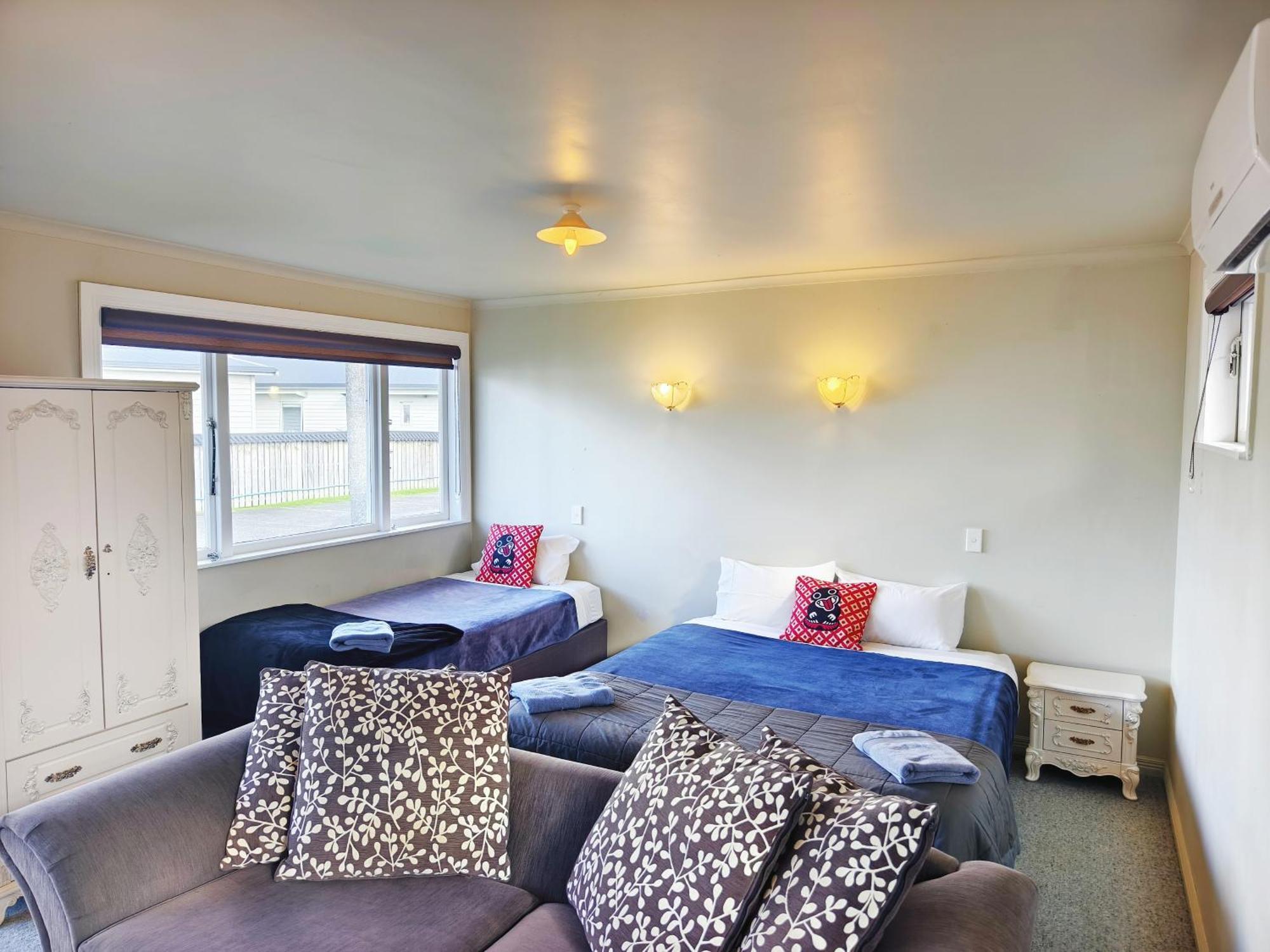Parakai Geothermal Motel Exterior photo