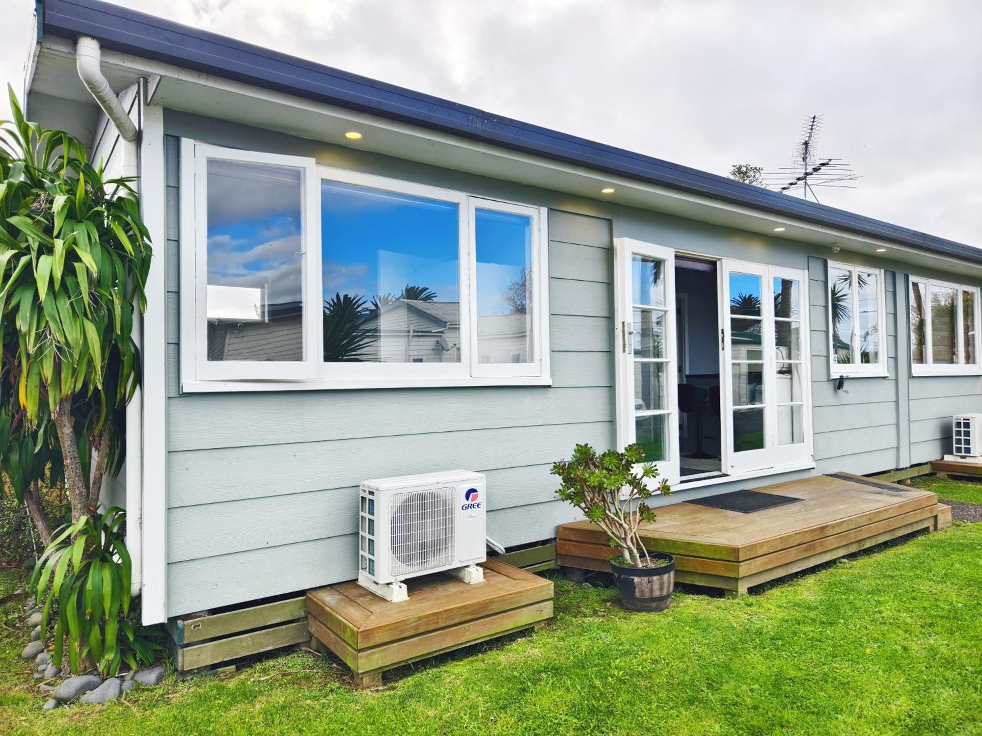 Parakai Geothermal Motel Exterior photo